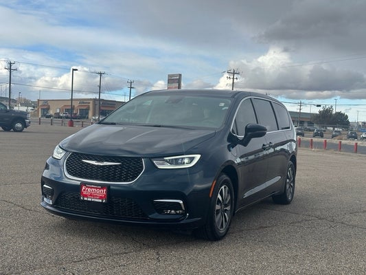 2023 Chrysler Pacifica Plug-In Hybrid PACIFICA PLUG-IN HYBRID TOURING L in Powell, WY - Fremont Motor Powell