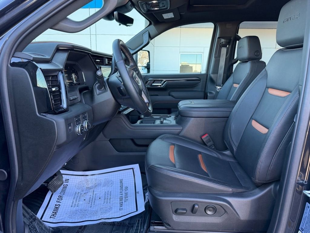 2025 GMC Sierra 3500 HD AT4