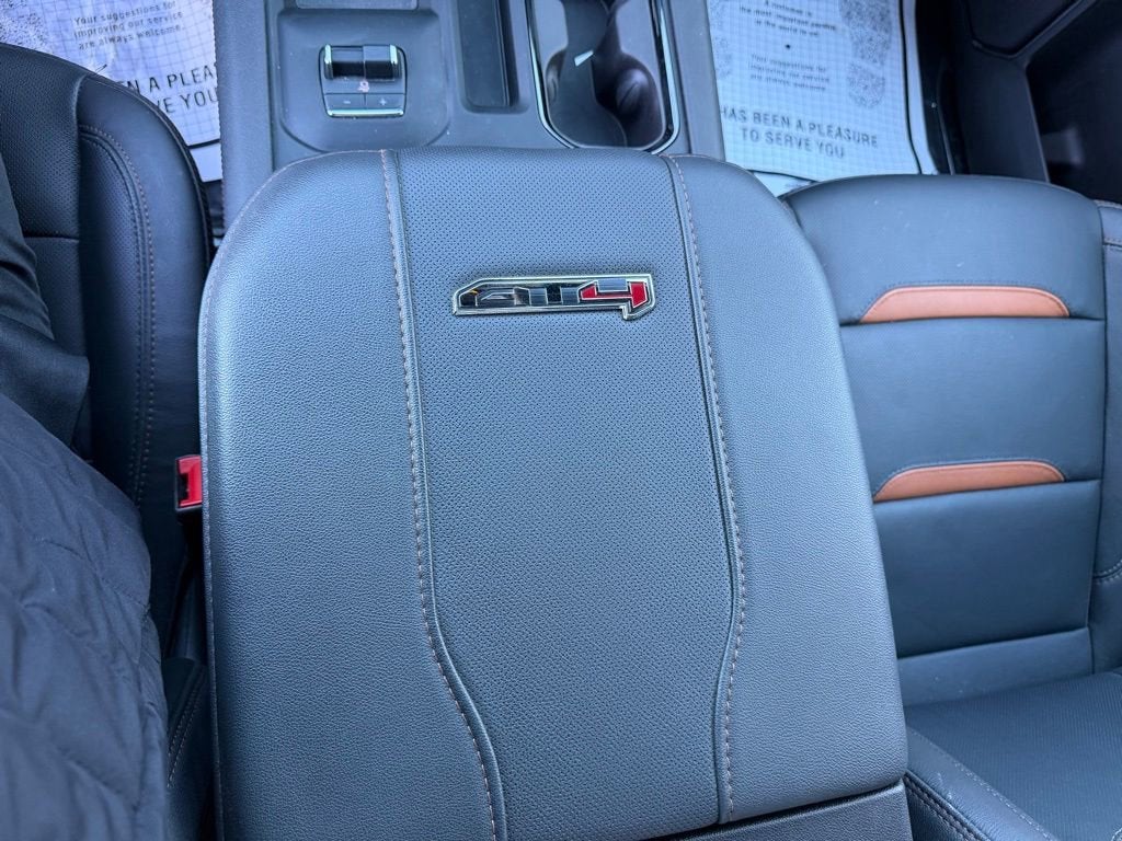 2025 GMC Sierra 3500 HD AT4