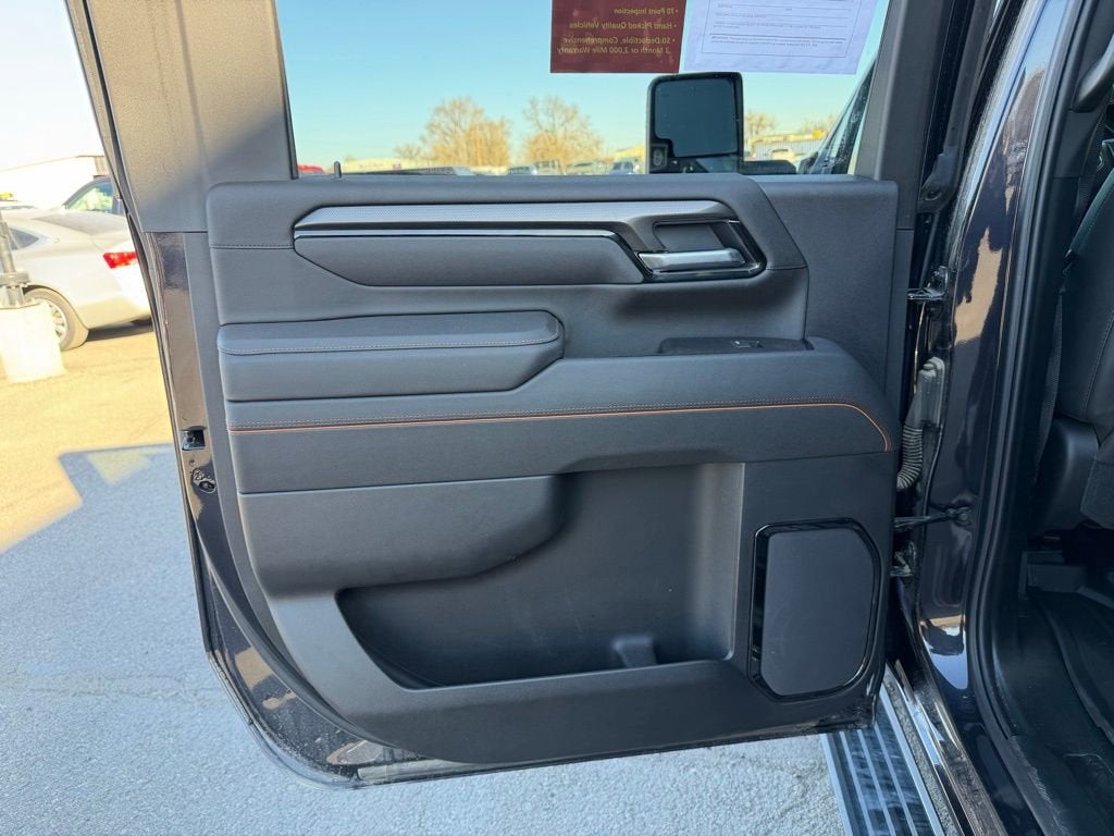 2025 GMC Sierra 3500 HD AT4