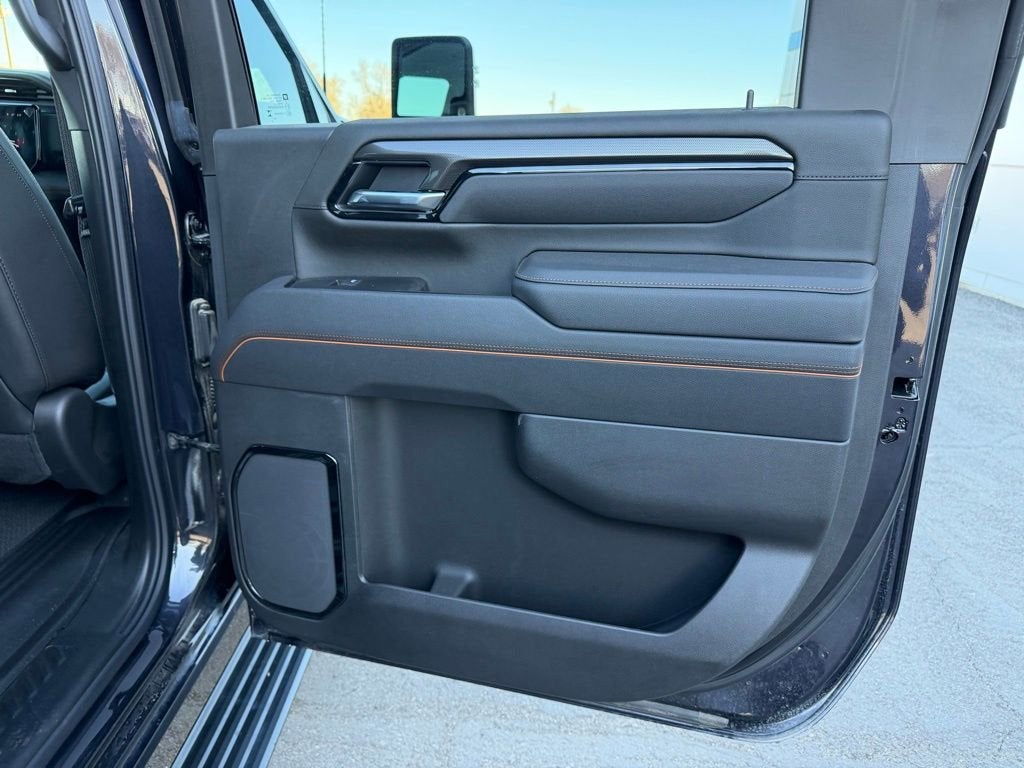 2025 GMC Sierra 3500 HD AT4