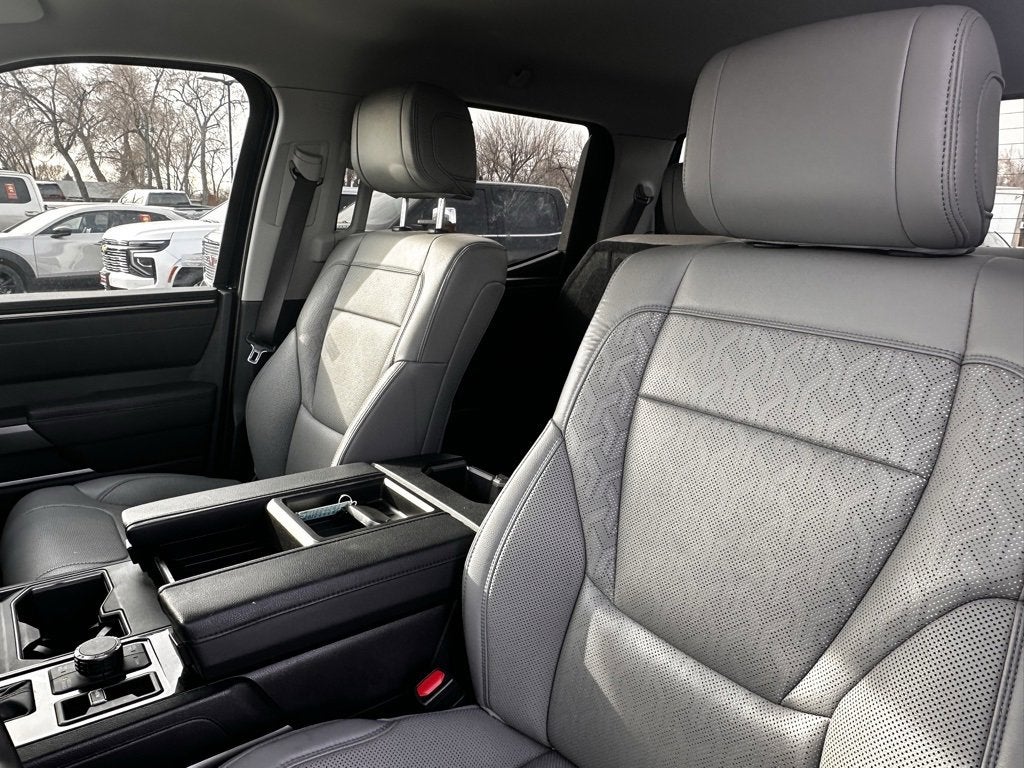 2023 Toyota Tundra 4WD SR5