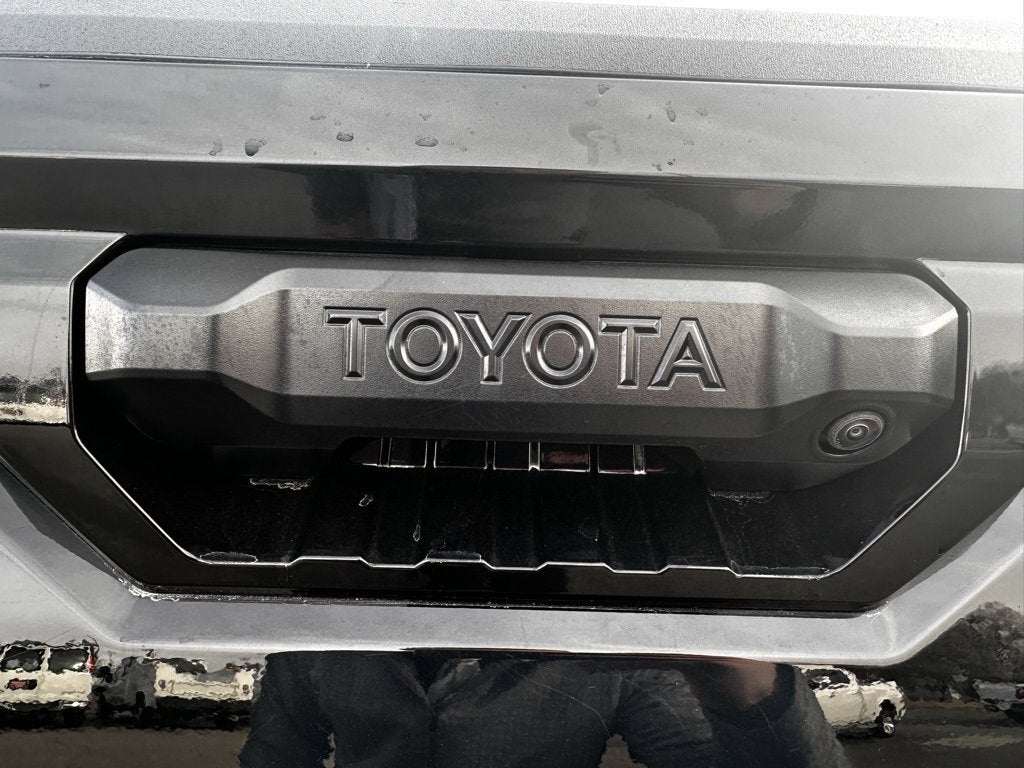 2023 Toyota Tundra 4WD SR5
