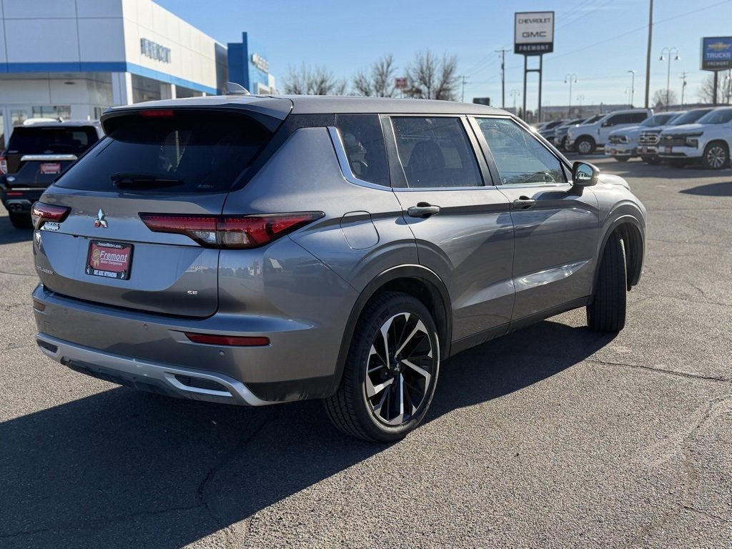 2024 Mitsubishi Outlander SE