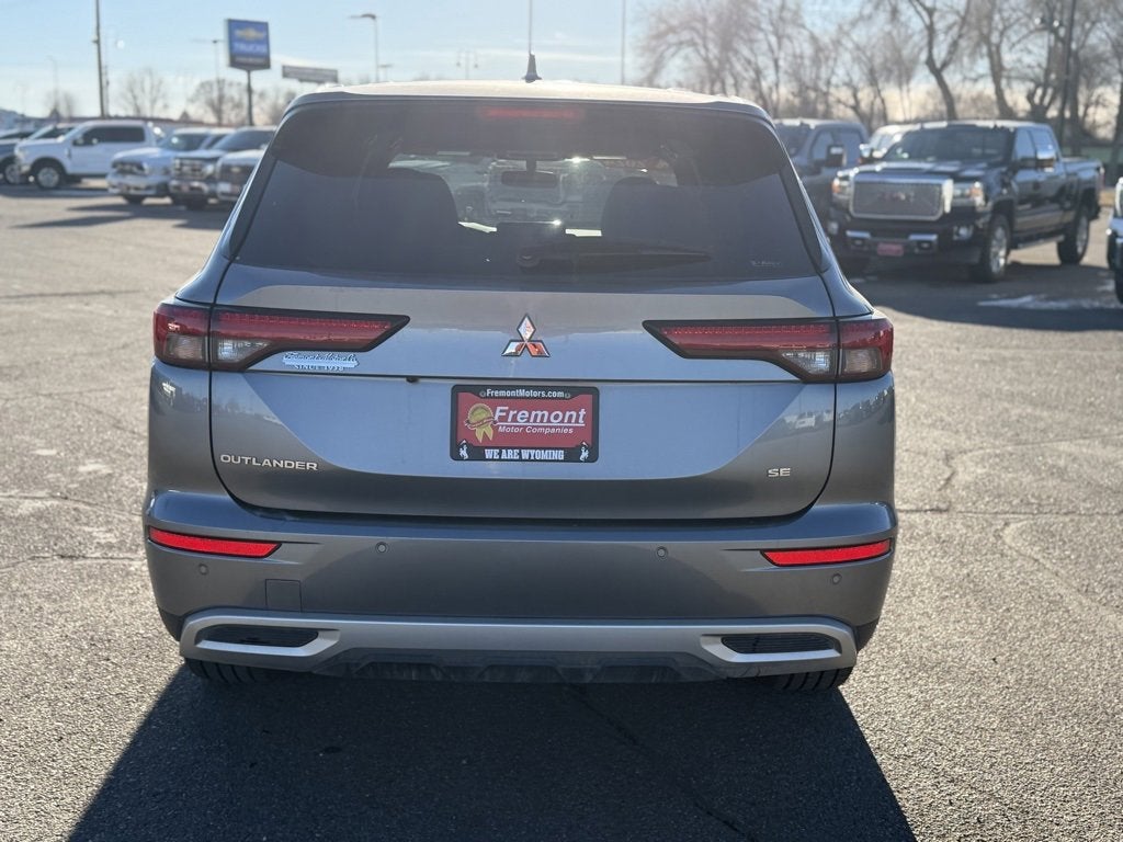 2024 Mitsubishi Outlander SE