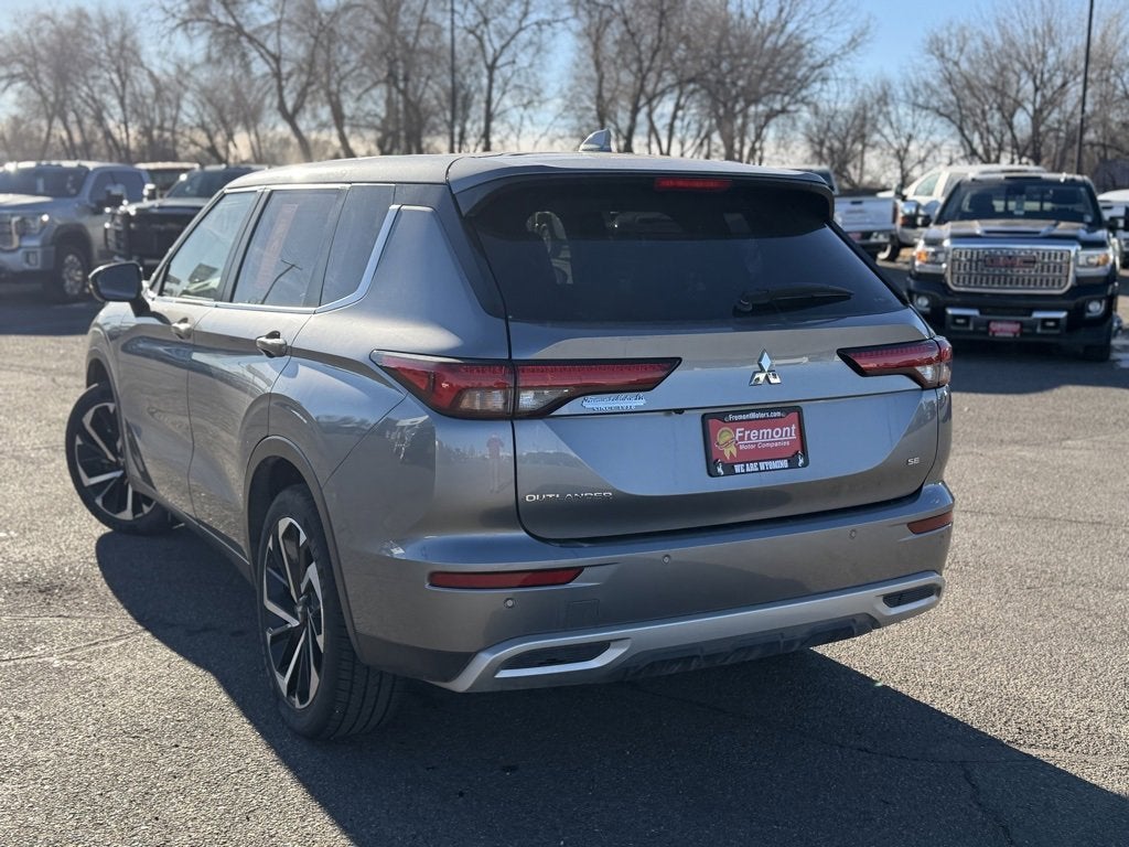 2024 Mitsubishi Outlander SE