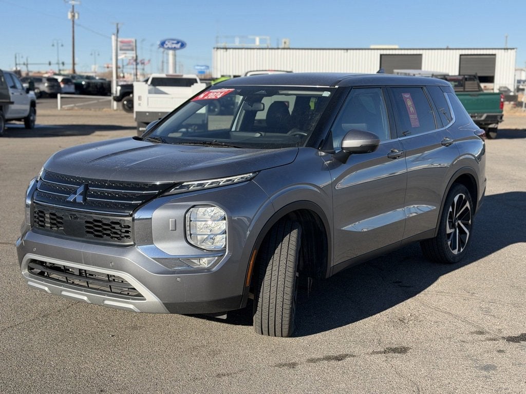 2024 Mitsubishi Outlander SE