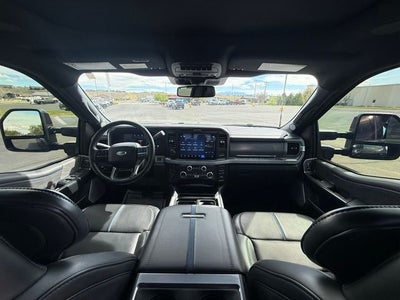 2025 Ford F-350SD Platinum