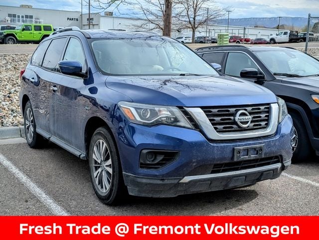 2017 Nissan Pathfinder S