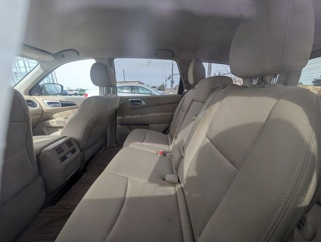 2017 Nissan Pathfinder S