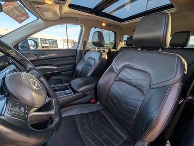 2023 Nissan Pathfinder Platinum