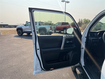 2024 Toyota 4Runner SR5