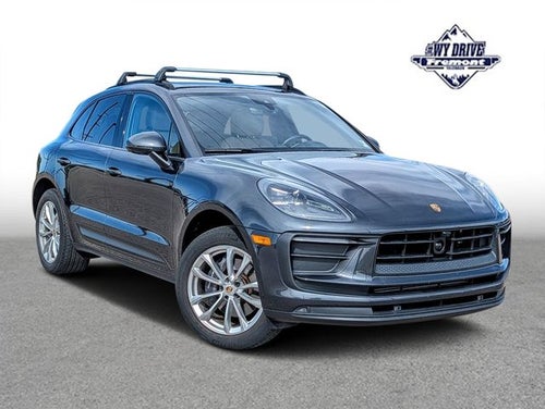 2022 Porsche Macan Base