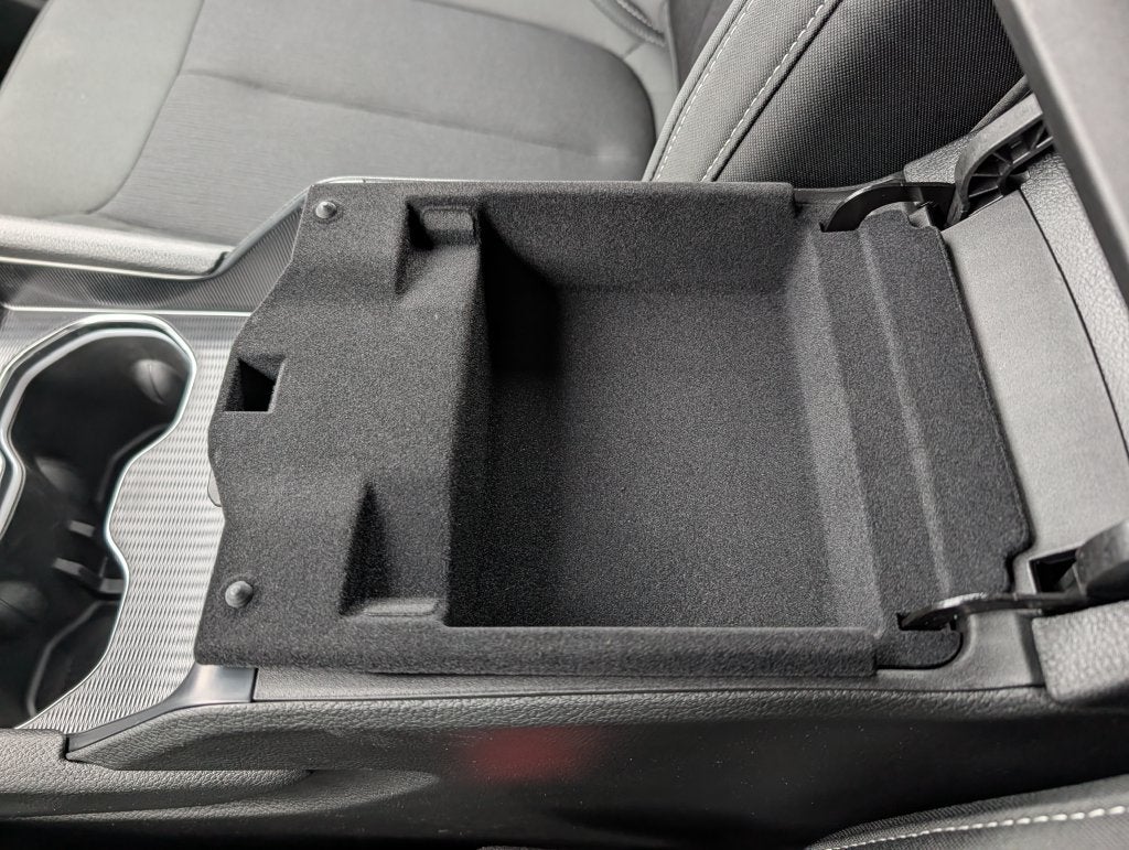 2027 Jeep Grand Cherokee LAREDO X 4X4