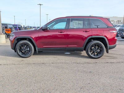 2026 Jeep Grand Cherokee Laredo Altitude