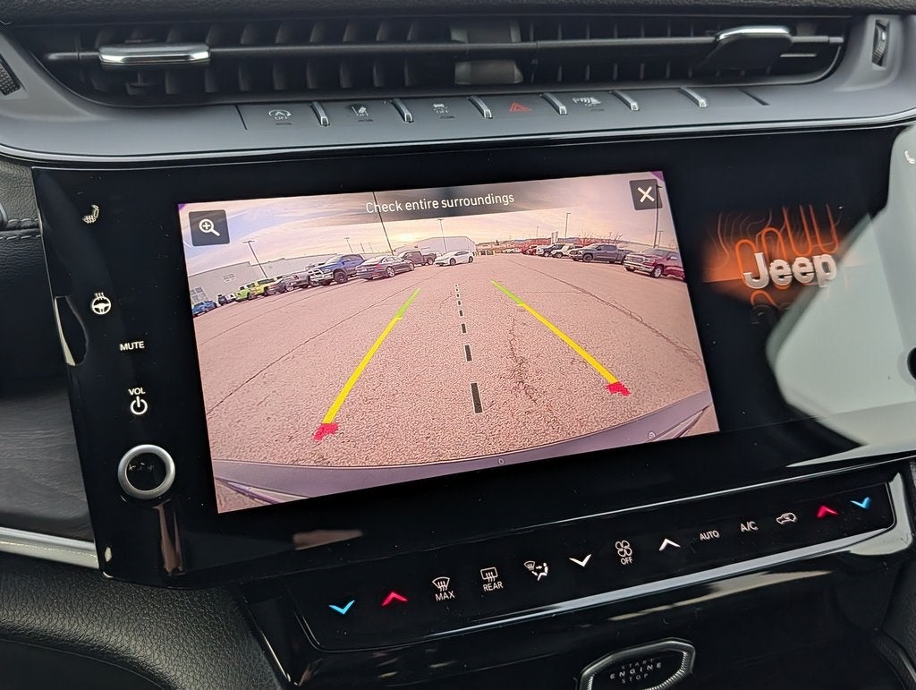 2026 Jeep Grand Cherokee Laredo Altitude