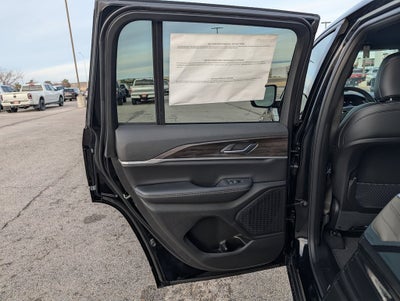 2026 Jeep Grand Cherokee Laredo Altitude