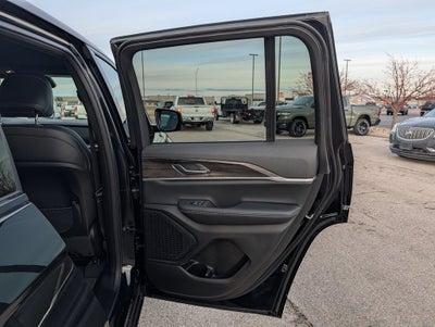 2026 Jeep Grand Cherokee Laredo Altitude