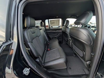 2026 Jeep Grand Cherokee Laredo Altitude