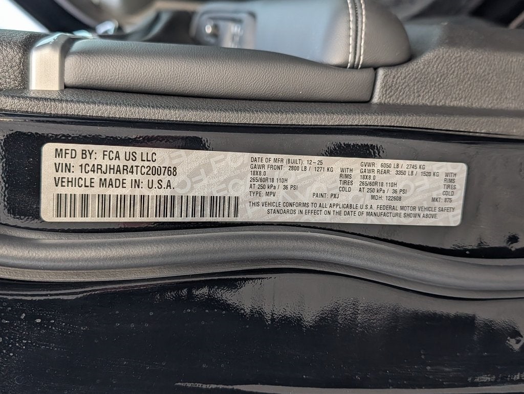 2026 Jeep Grand Cherokee Laredo Altitude