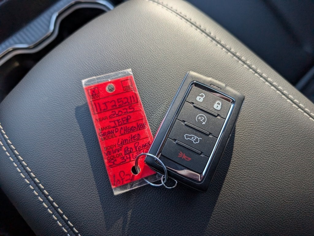 2025 Jeep Grand Cherokee Limited