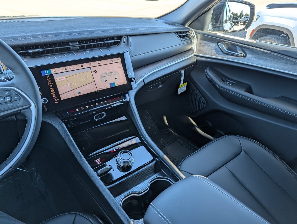 2027 Jeep Grand Cherokee Limited