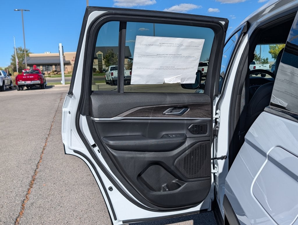 2027 Jeep Grand Cherokee Limited