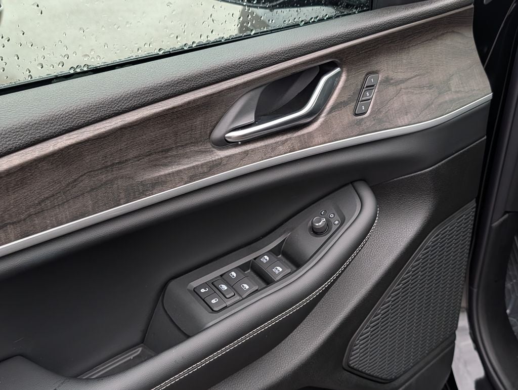 2027 Jeep Grand Cherokee Limited Reserve
