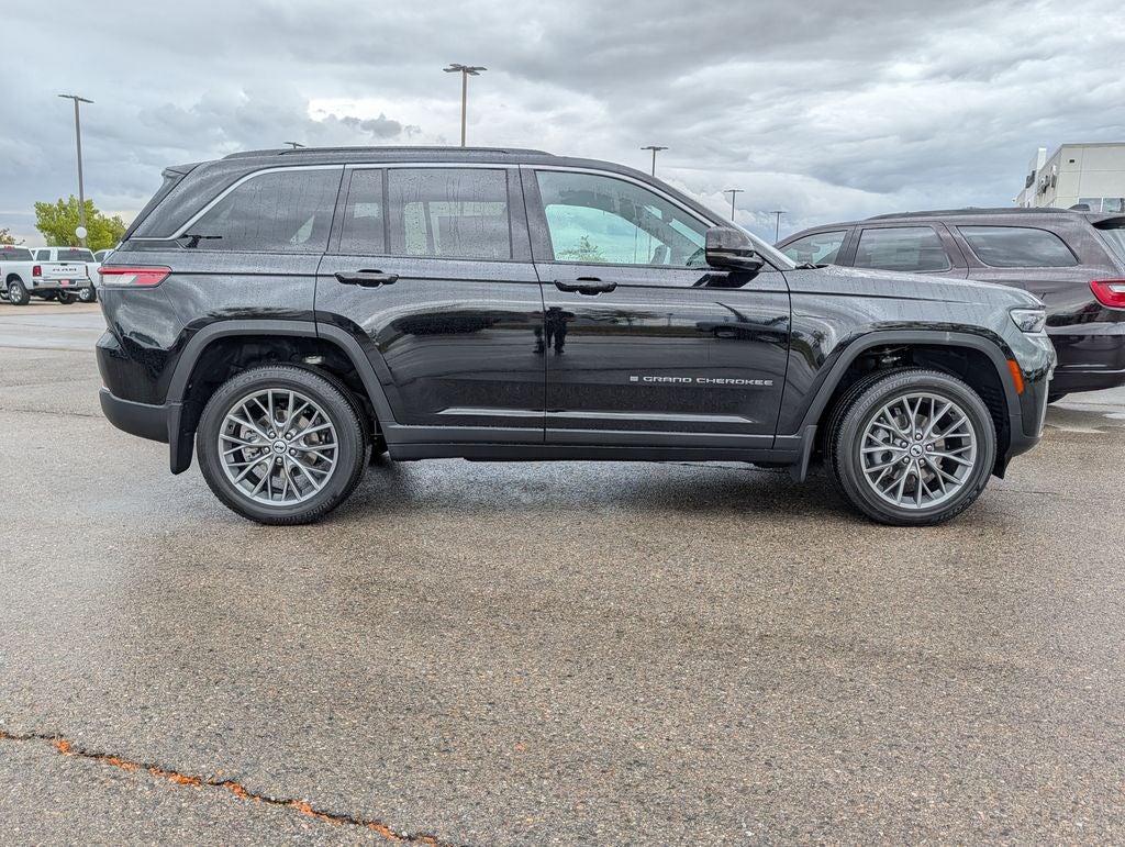 2027 Jeep Grand Cherokee Limited Reserve