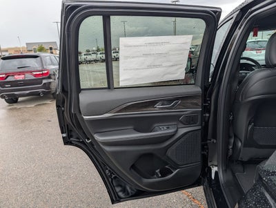 2027 Jeep Grand Cherokee Limited Reserve