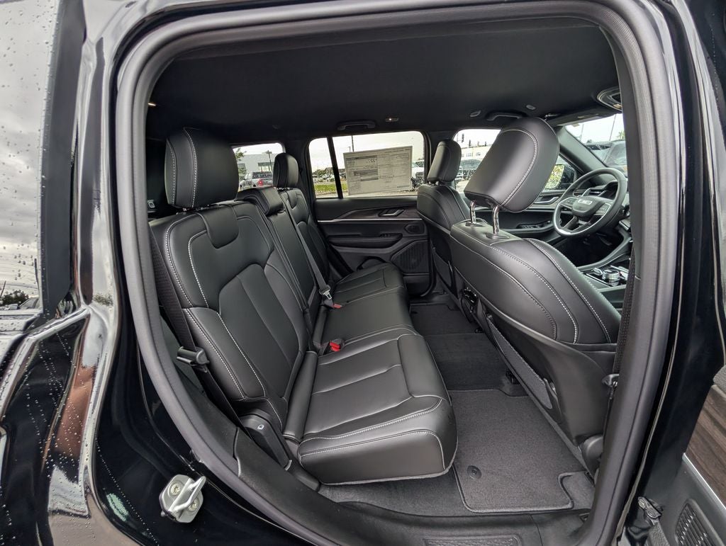 2027 Jeep Grand Cherokee Limited Reserve