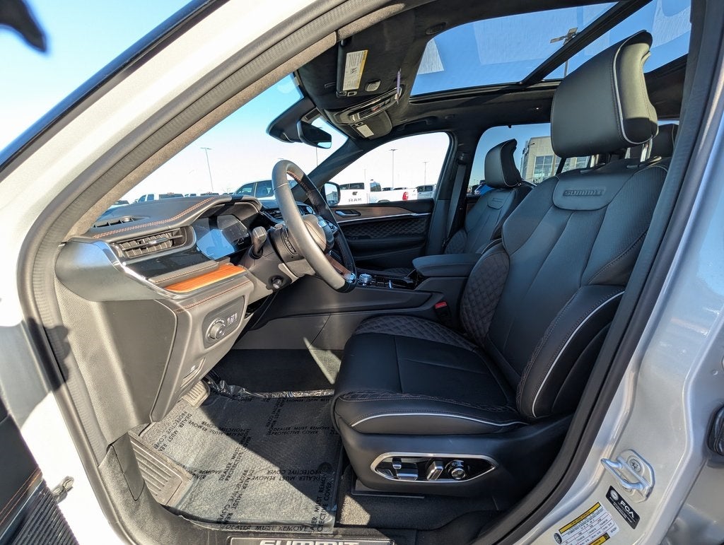 2025 Jeep Grand Cherokee Summit Reserve