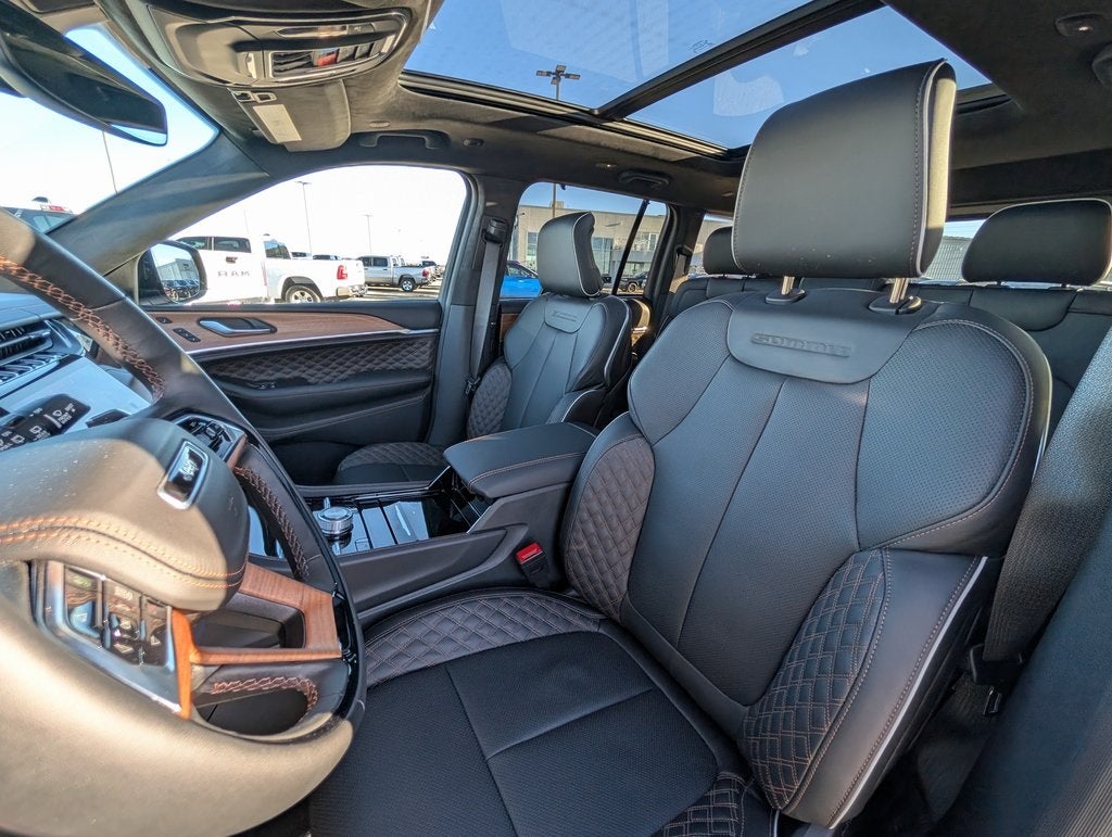 2025 Jeep Grand Cherokee Summit Reserve