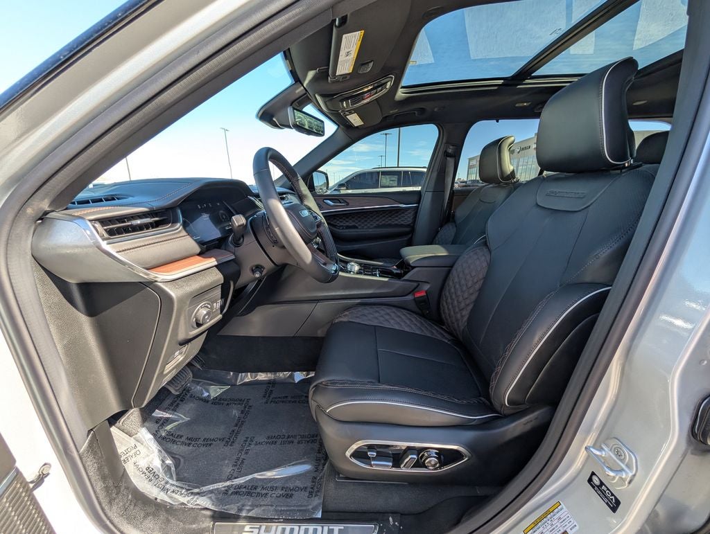 2025 Jeep Grand Cherokee Summit