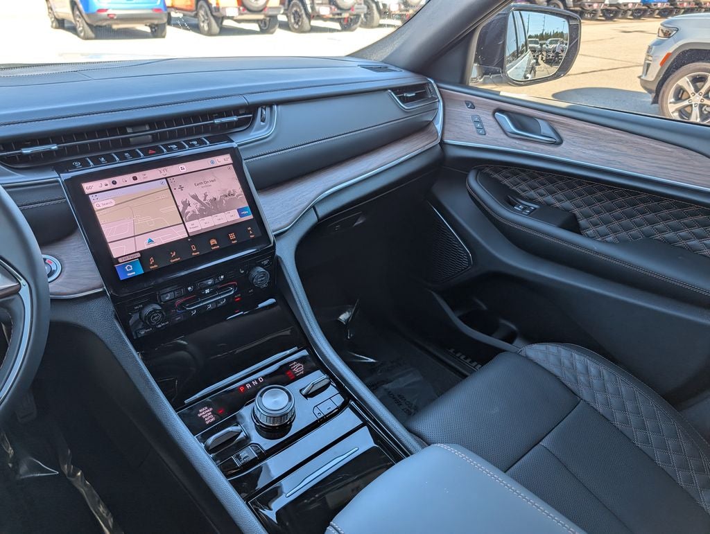 2025 Jeep Grand Cherokee Summit