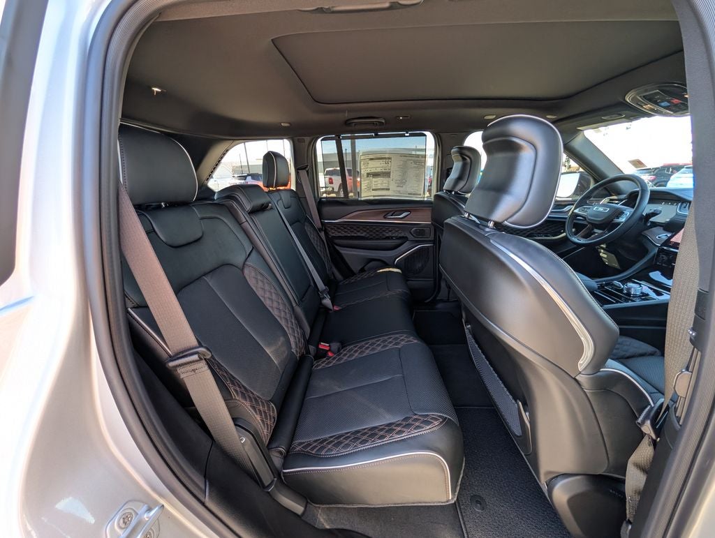 2025 Jeep Grand Cherokee Summit