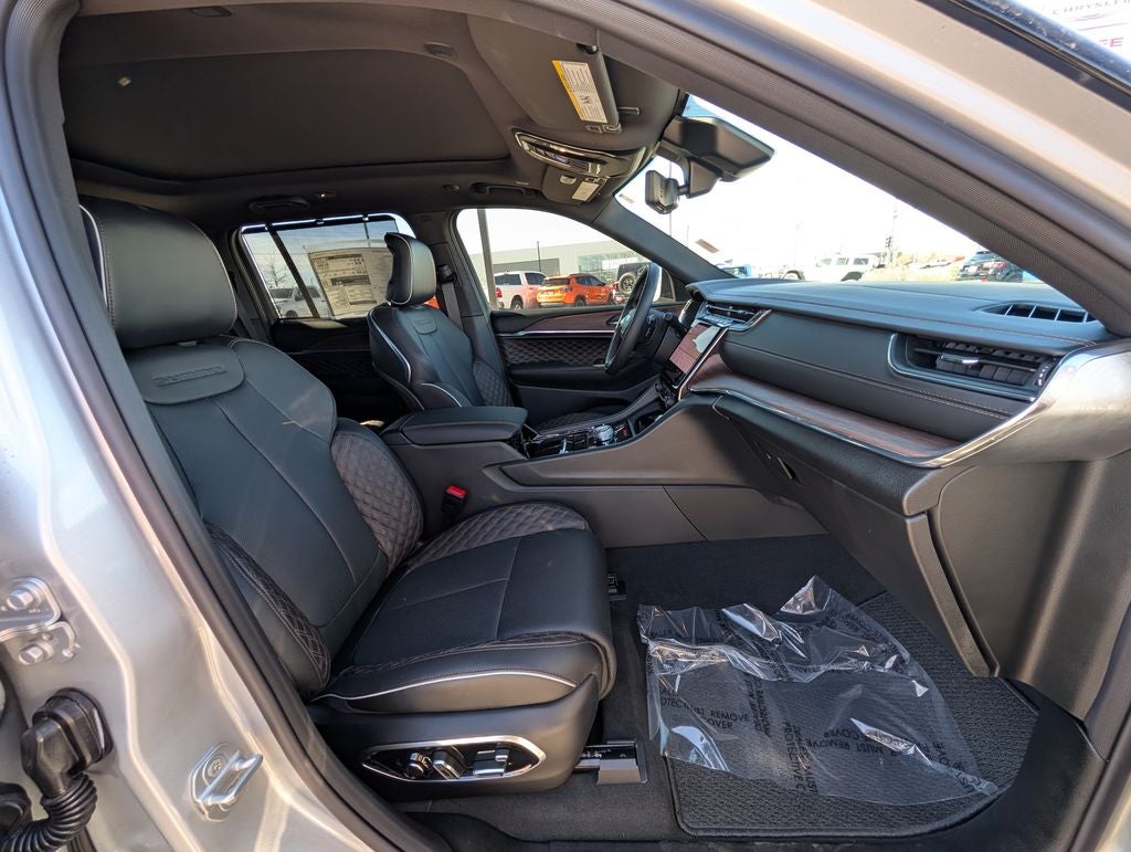 2025 Jeep Grand Cherokee Summit