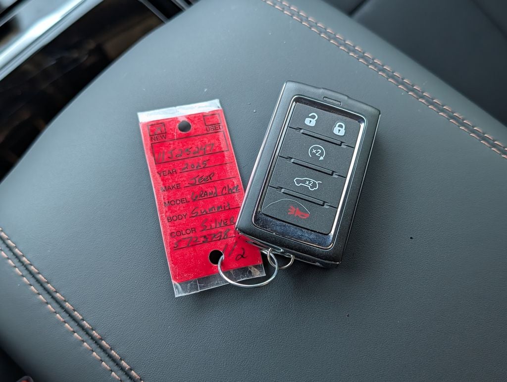 2025 Jeep Grand Cherokee Summit