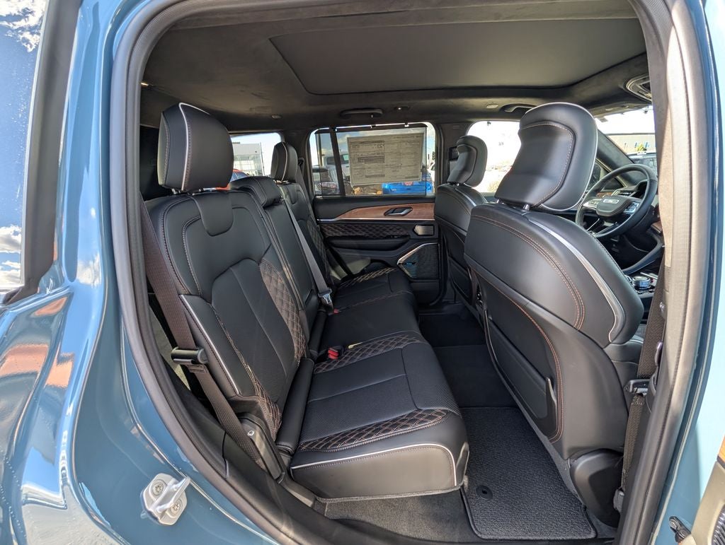 2026 Jeep Grand Cherokee Summit