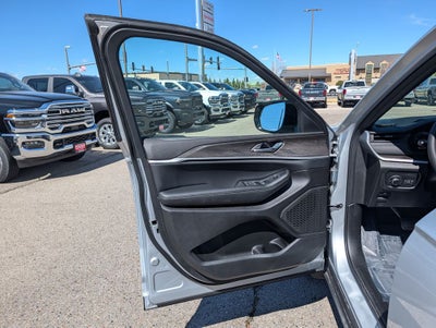 2026 Jeep Grand Cherokee L Laredo
