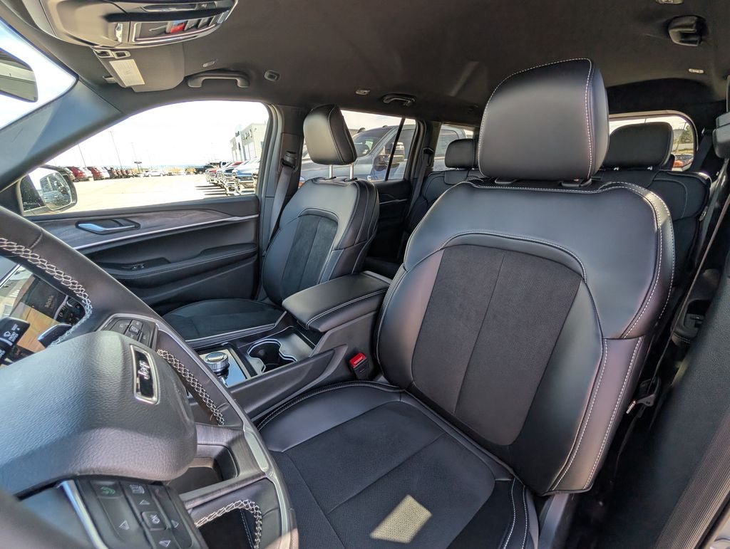 2026 Jeep Grand Cherokee L Laredo