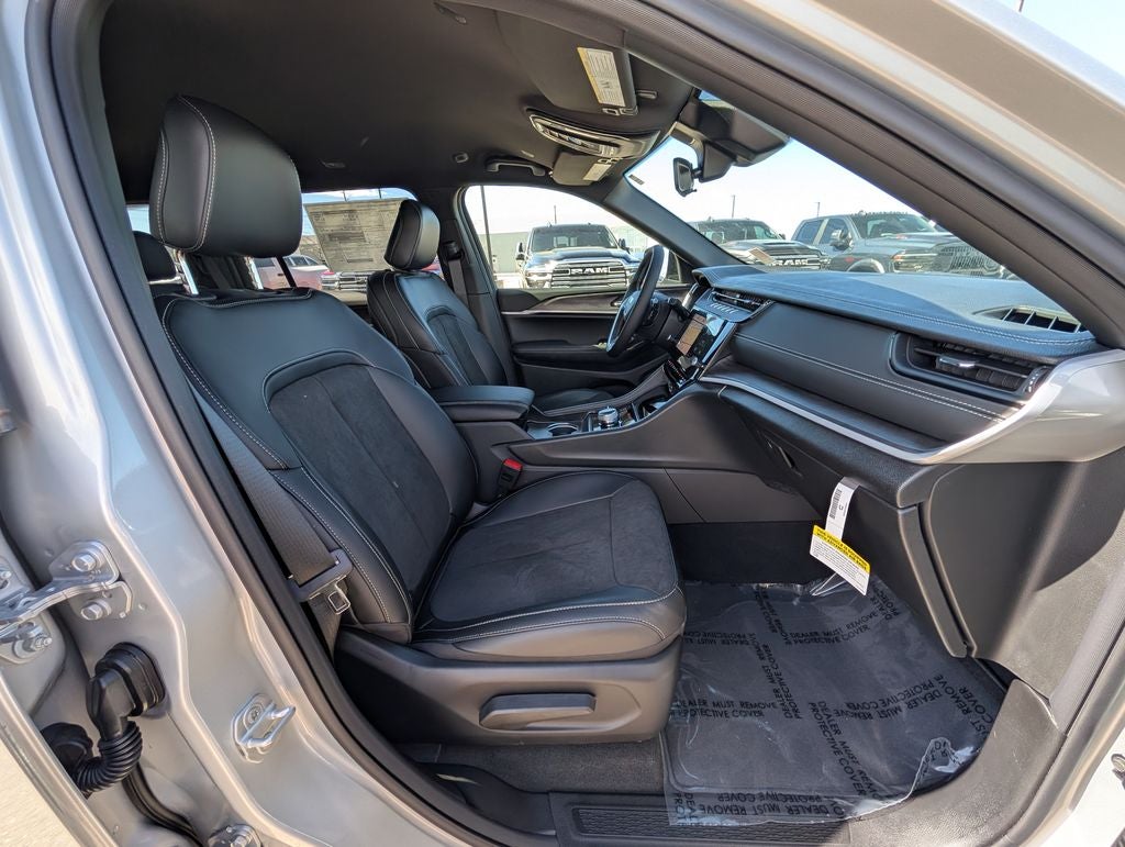 2026 Jeep Grand Cherokee L Laredo