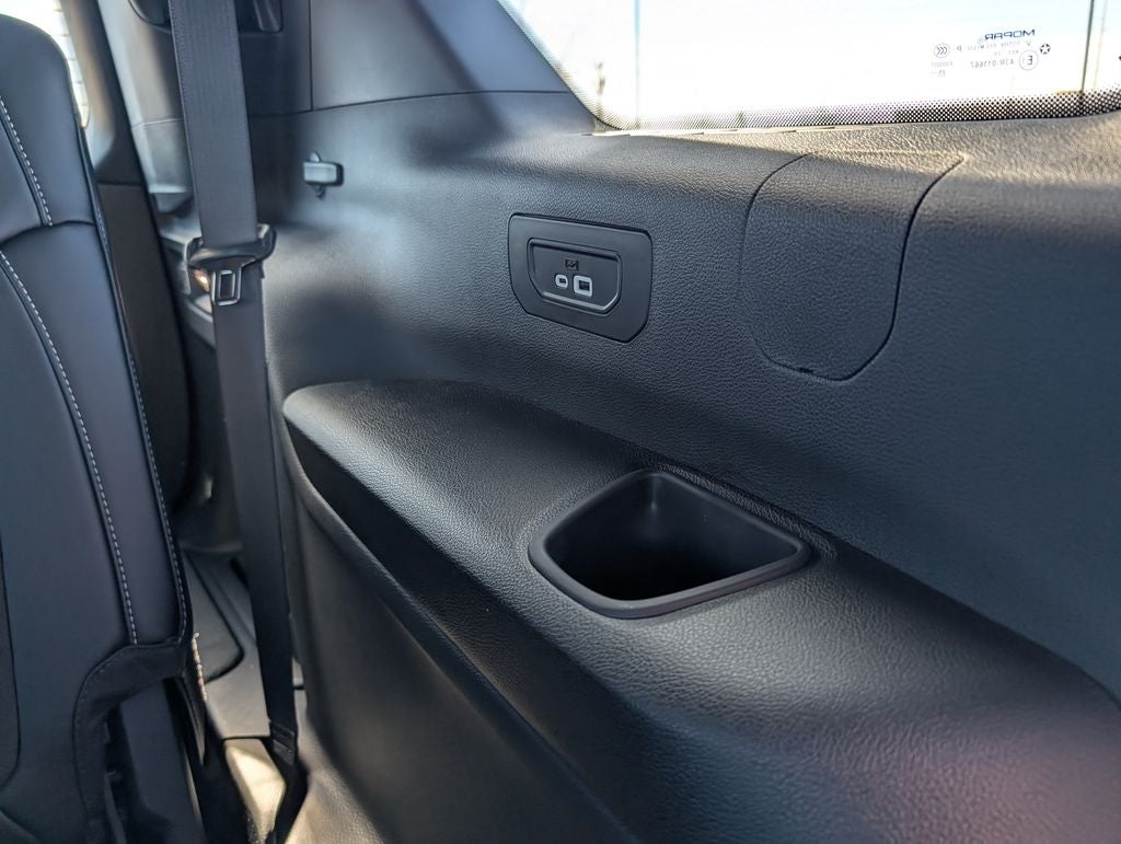 2026 Jeep Grand Cherokee L Laredo