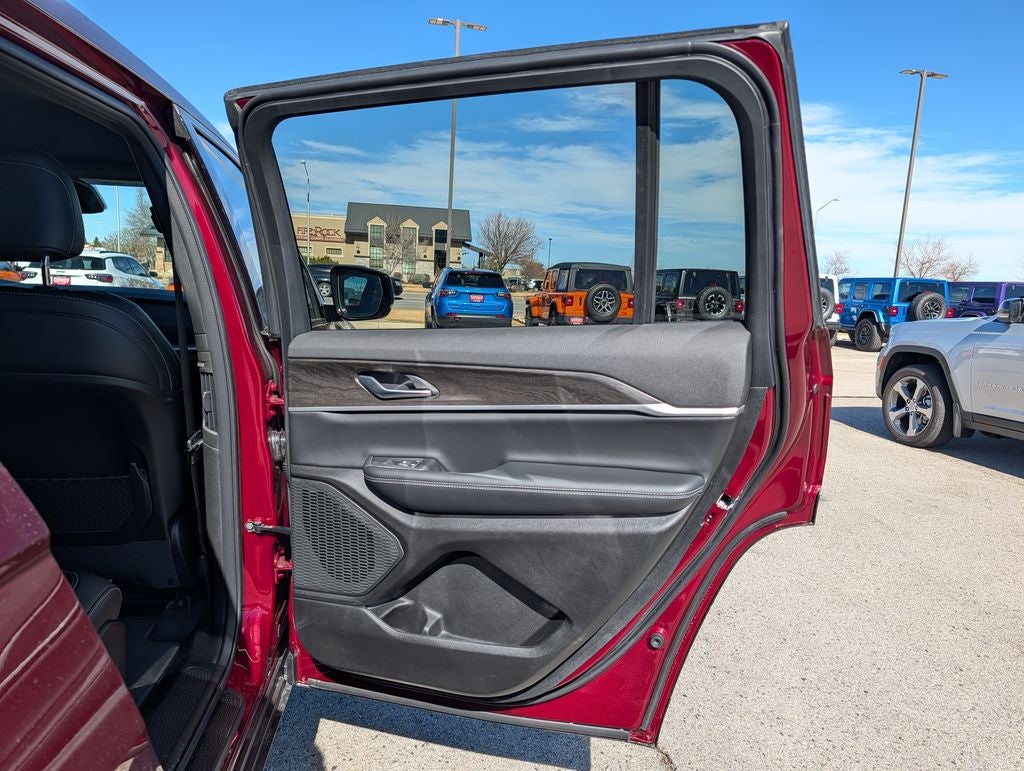 2026 Jeep Grand Cherokee L Laredo