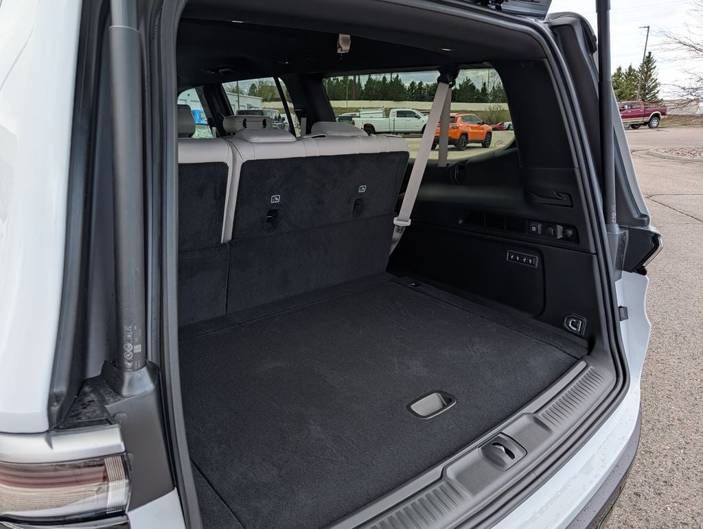 2026 Jeep Grand Wagoneer 4x4