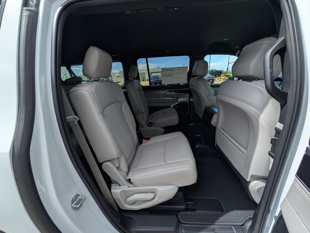 2026 Jeep Grand Wagoneer 4x4