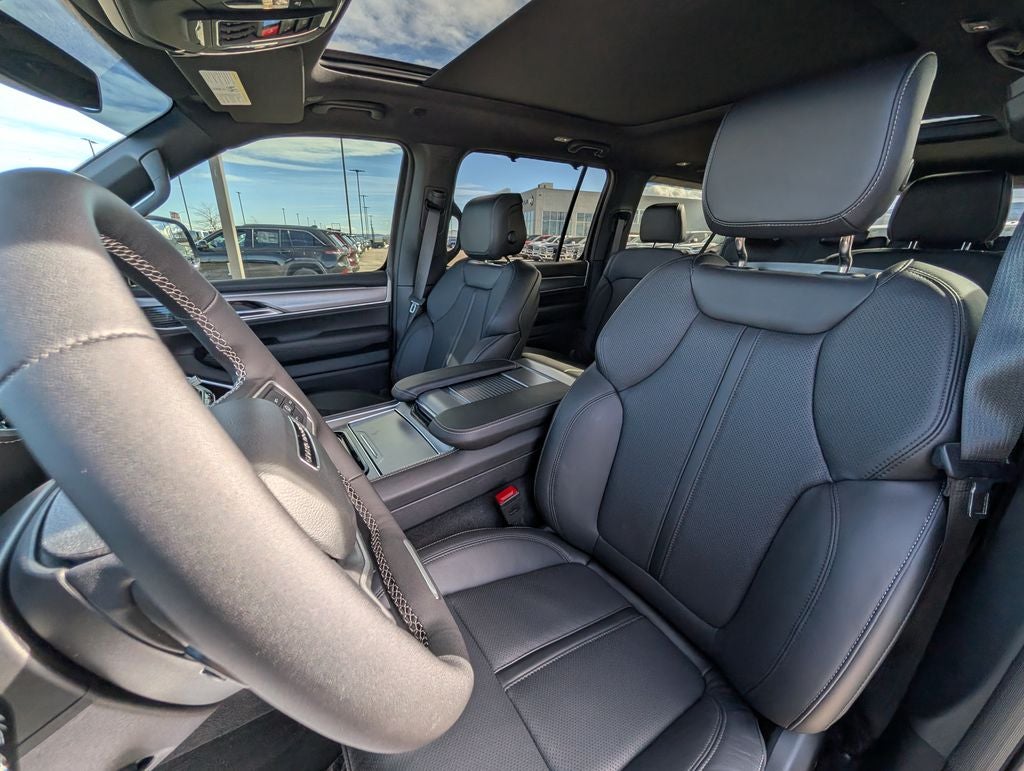 2026 Jeep Grand Wagoneer Limited Reserve