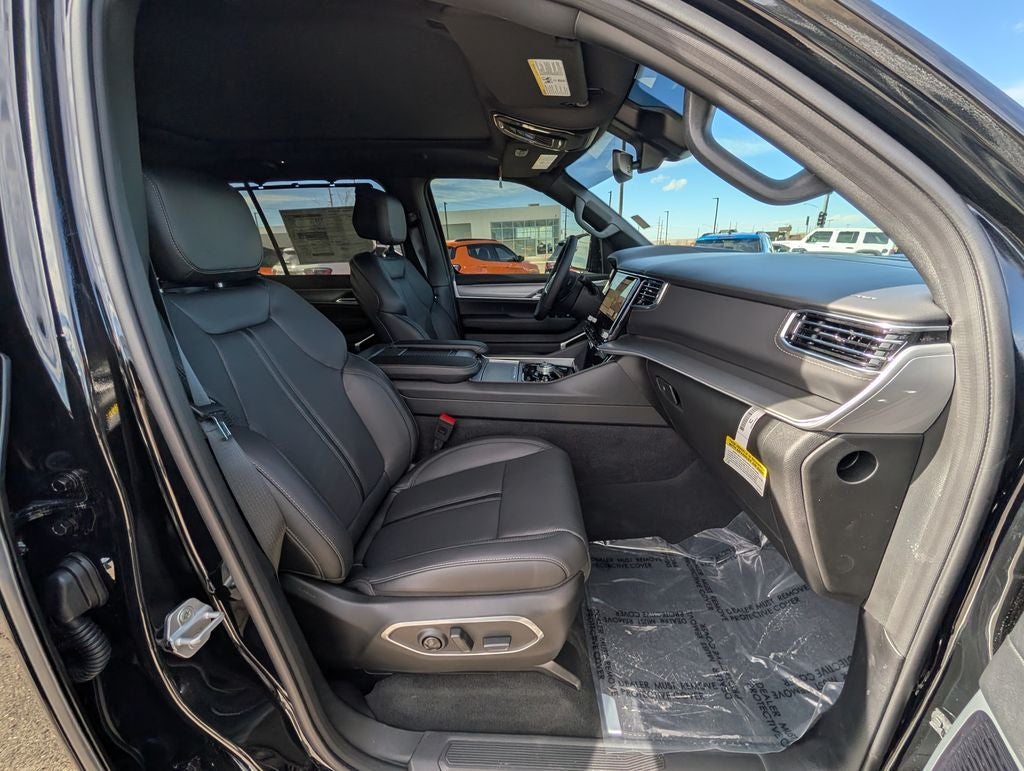 2026 Jeep Grand Wagoneer Limited Reserve