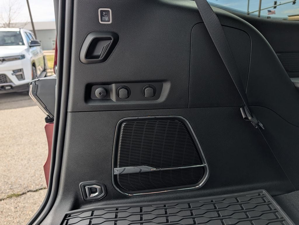 2026 Jeep Grand Wagoneer Upland