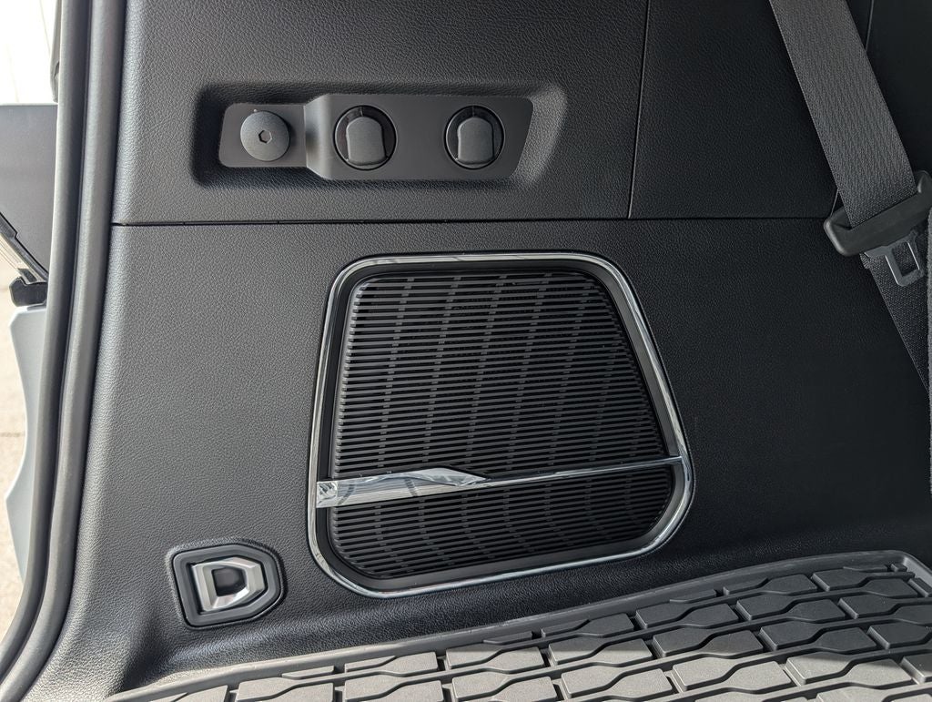 2026 Jeep Grand Wagoneer Upland
